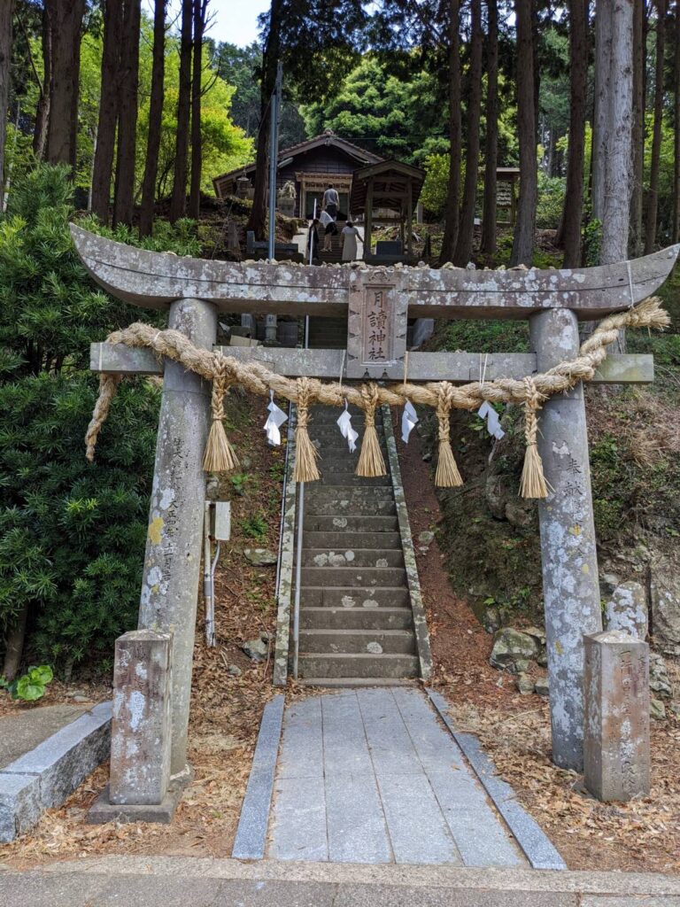 つきよみじんじゃ02